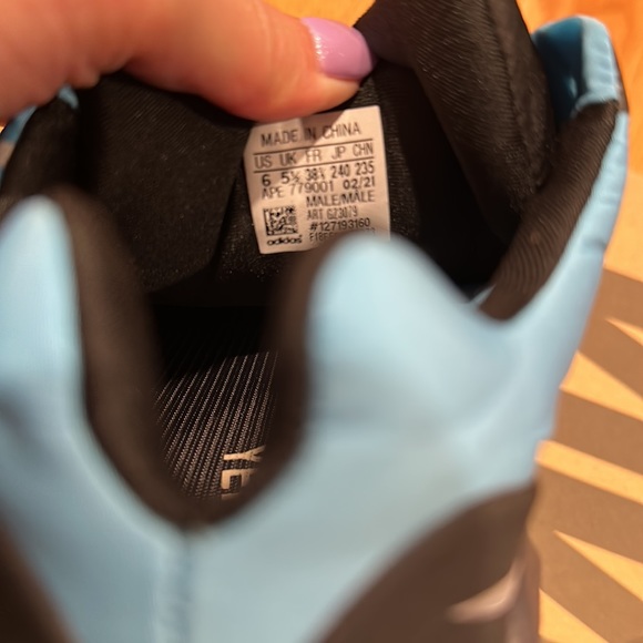 Yeezy 700 MNVN - Picture 5 of 7